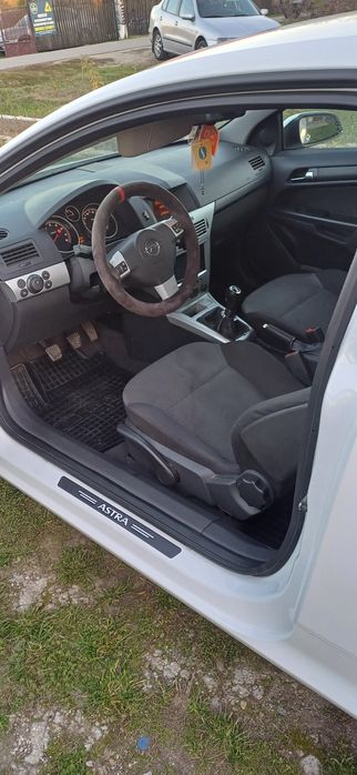 Opel astra gtc 1.6 benzina