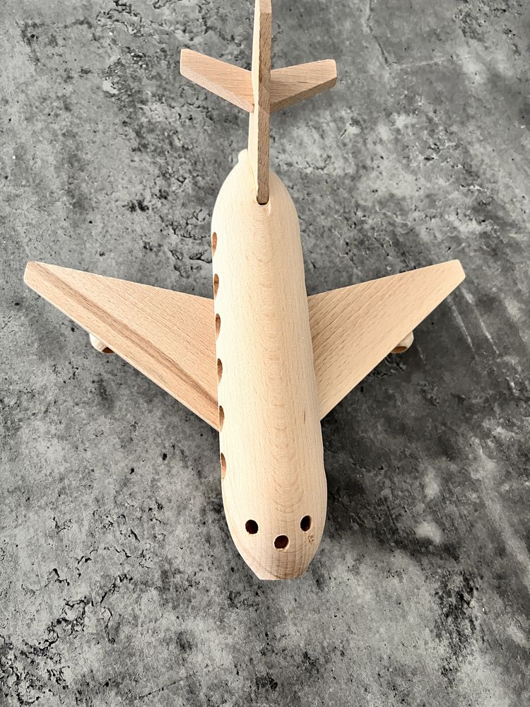 Avion din lemn natural