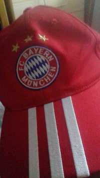 vand    sapca   rosie   ADIDAS  BAYERN   MUNCHEN