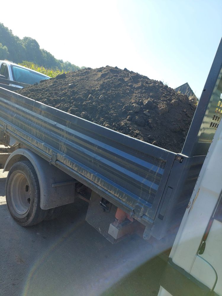Transport  basculabil piatra,nisip, pamant, moloz, materiale