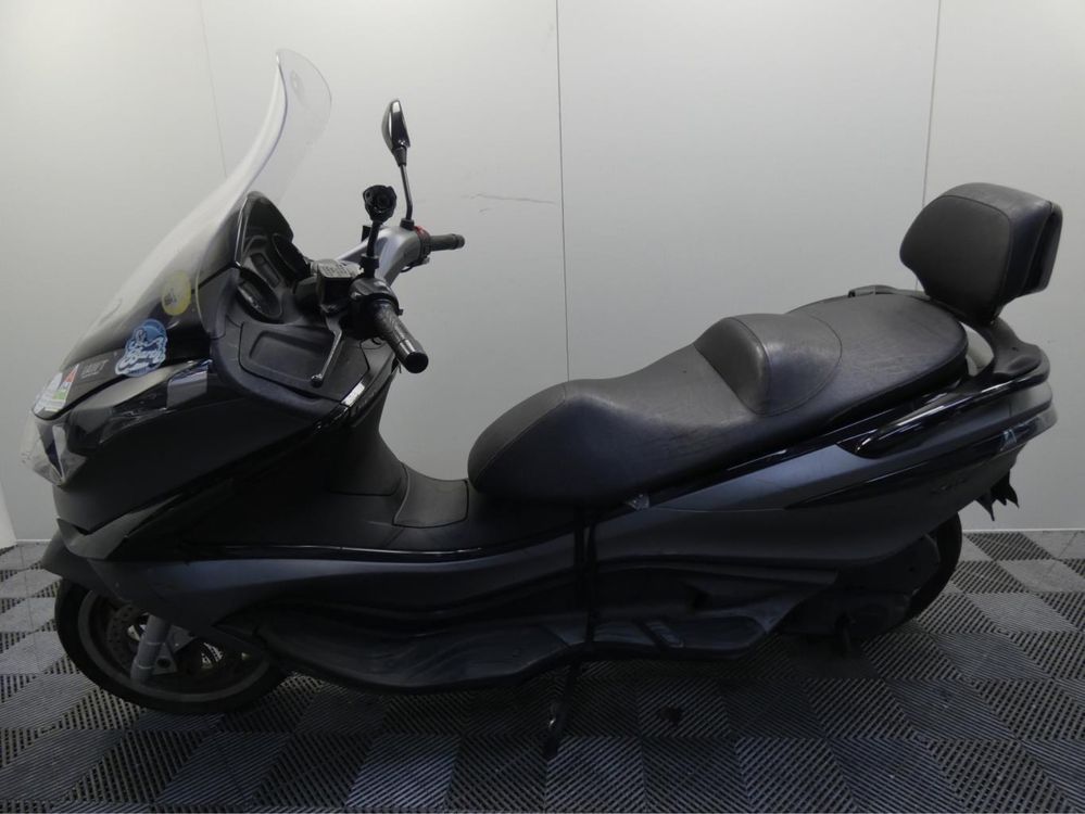 Piaggio X10 / 350 / 125 на части