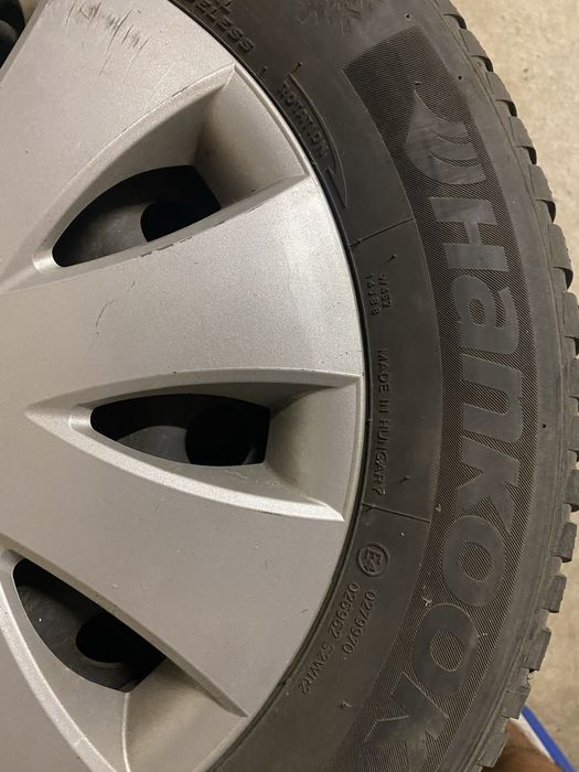 Vand urgent jante cu cauciucuri de iarna hankook 195/65/15