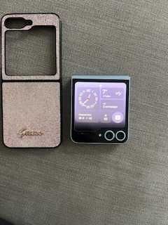 Samaung Z6 flip като нов