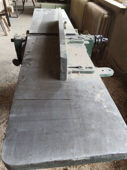 Vând abric tâmplărie