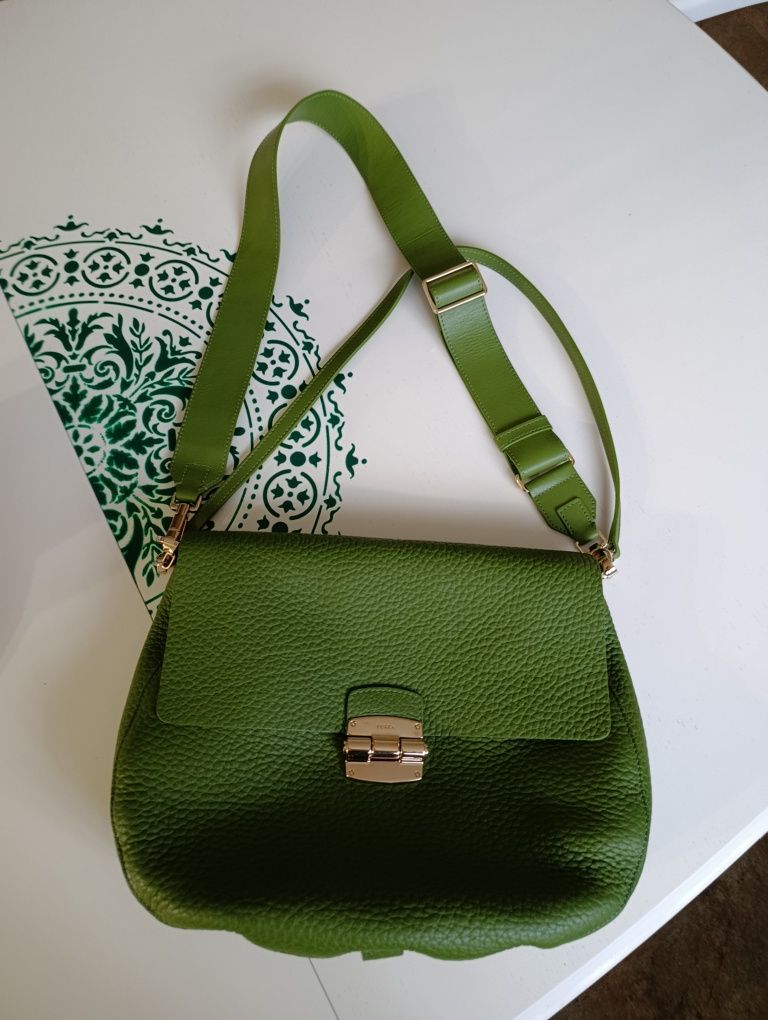 Geanta damă FURLA Italia nouă fără etichetă.