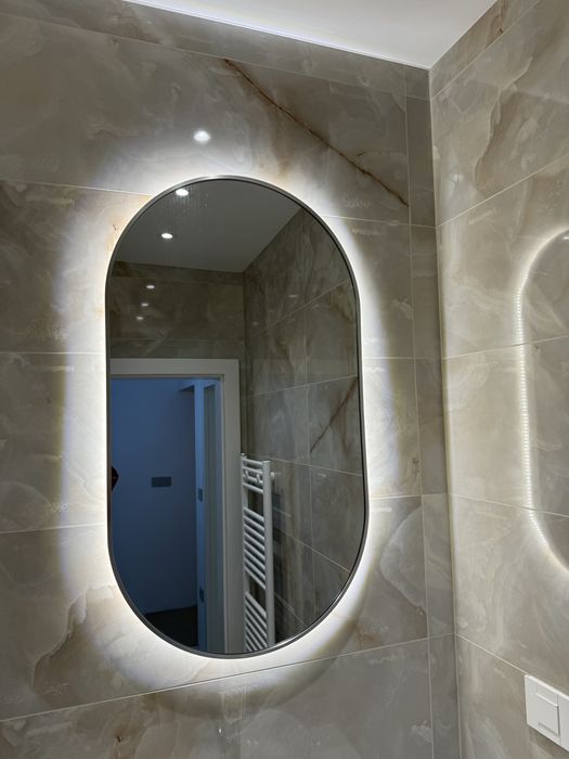 Огледало овал с рамка и LED