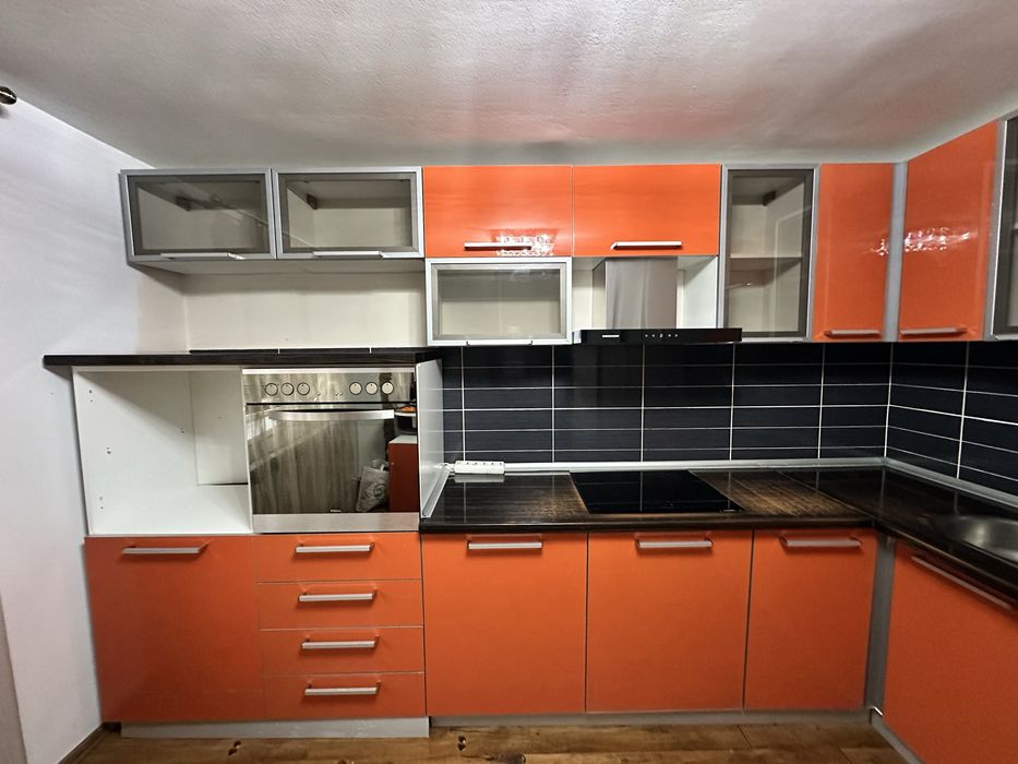 Mobila de bucatarie si electrocasnice