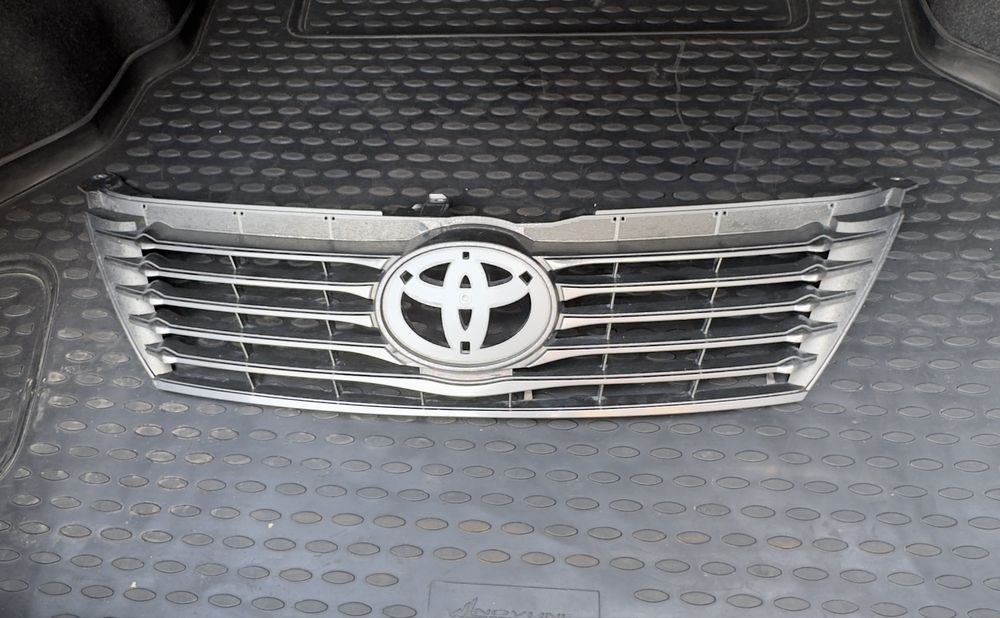 Решетка радиатора камри 50 оригинал