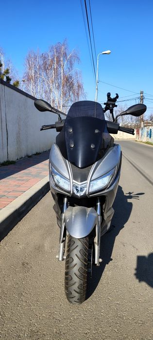 Scuter Aprilia SXR 50