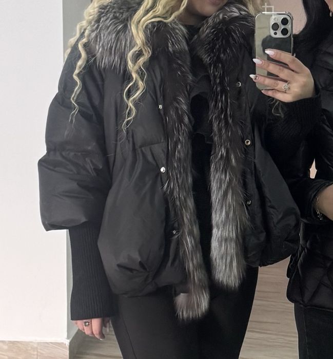 Продам легкую зимнюю куртку