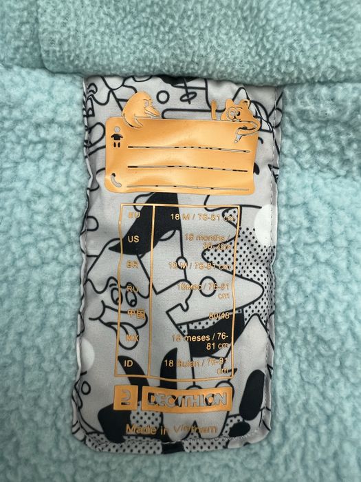 Salopeta de iarna/ combinezon + manusi + cizme Decathlon