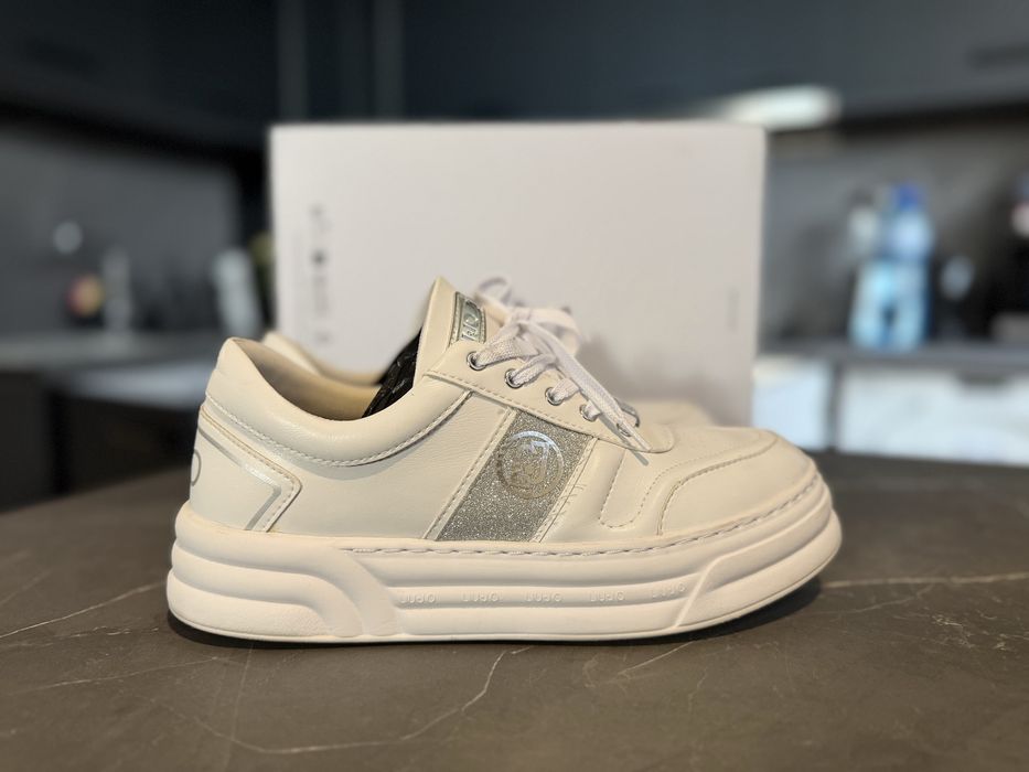 Обувки Liu Jo, Calvin Klein, Adidas, Zara, H&M