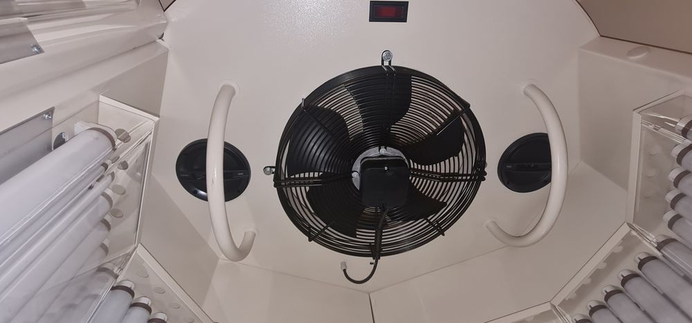 Aparat de bronzat (solar) Black Care Magnum 54