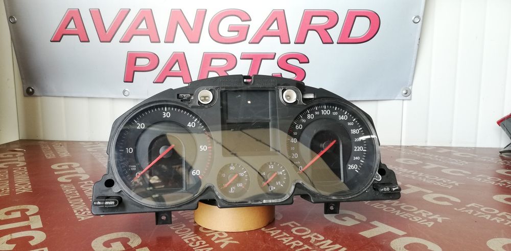 3 броя километраж VW Passat B8 B6 (2005-2010)