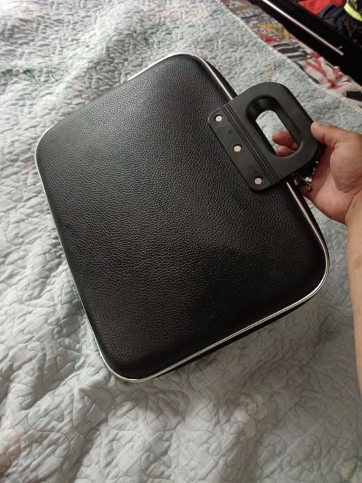 Продам сумку для ноутбука