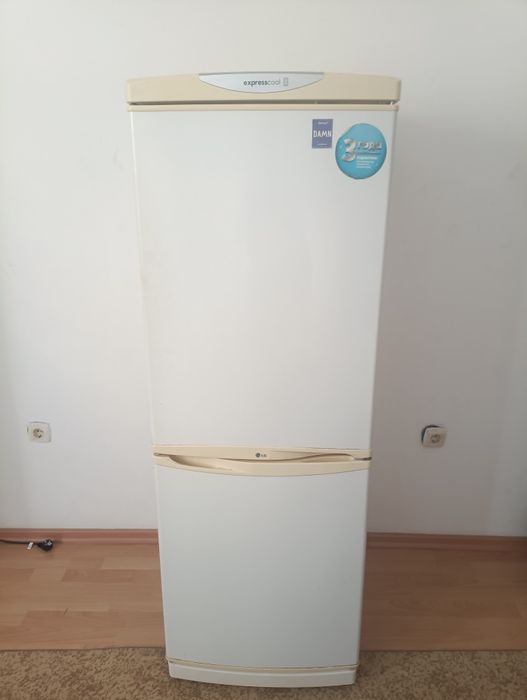 Холодильник сатылады