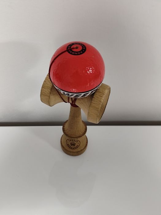 Vând kendama sweets starter