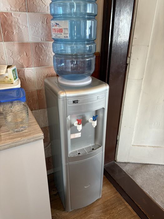 ,,Диспенсър''с,, Бутилкта''