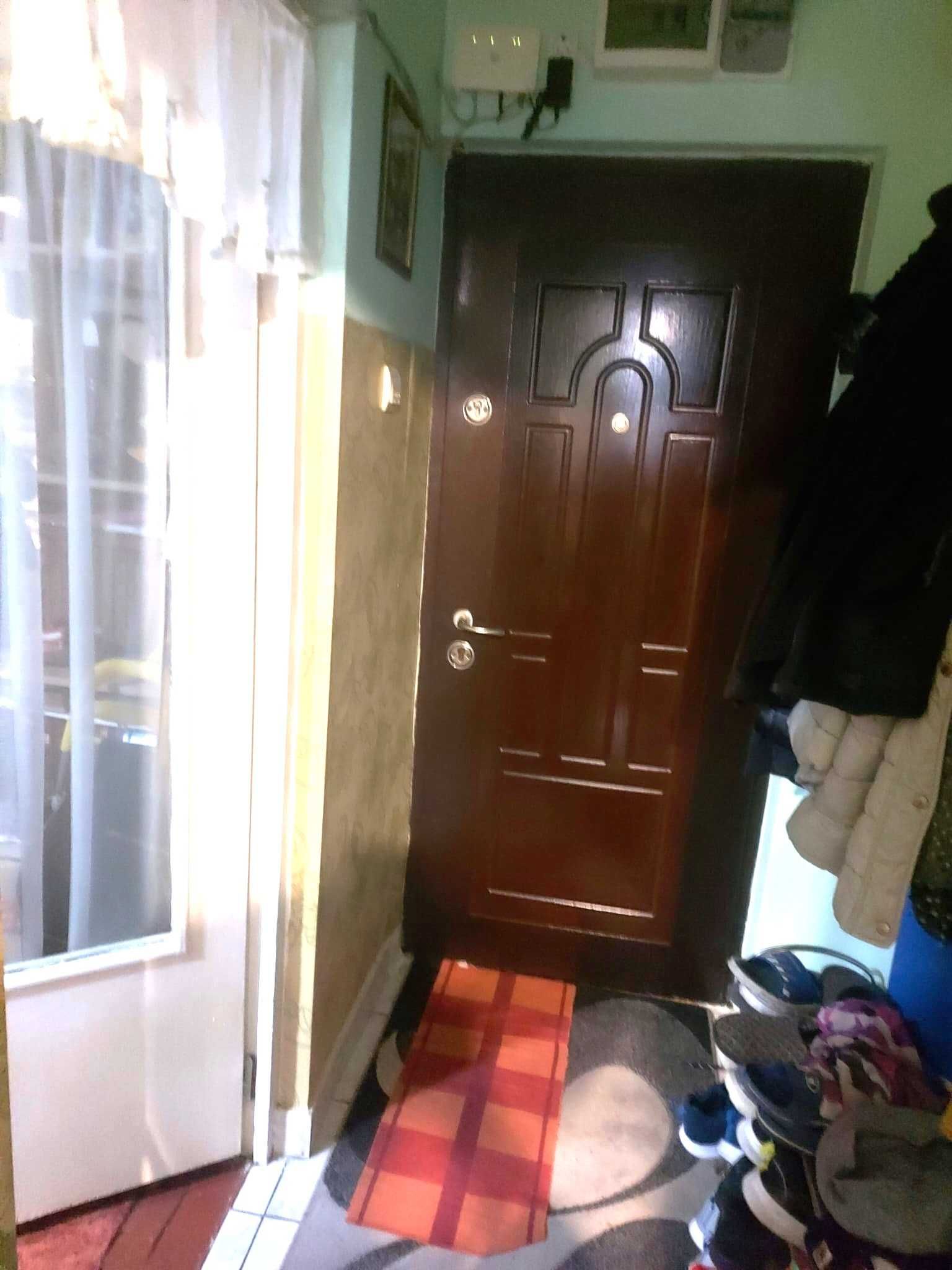 Vând Apartament 2 camere Carpați 1