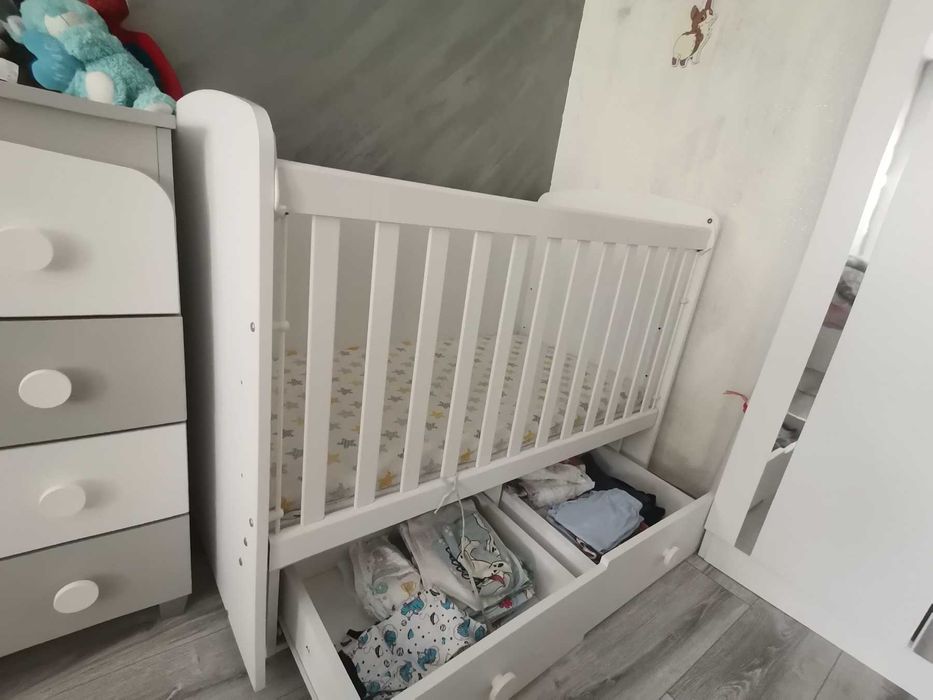 Детско легло в отлично състояние