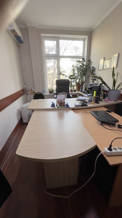 Офисный стол в отличном сост