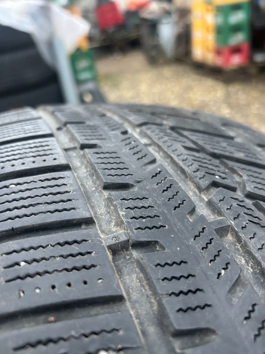 Anvelope iarna 235/60/R18