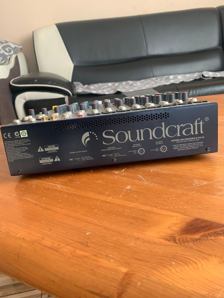 Vând mixer SoundCraft ca nou