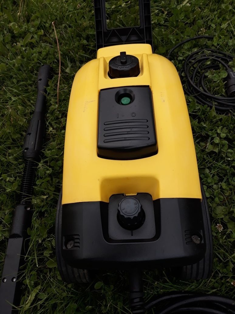 Karcher 620 M  (Germany) aparat de spălat  cu  presiune