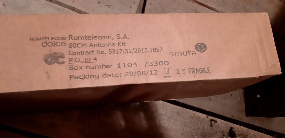 Farfurie parabolică nouă cu kit antenă 80 cm nou Romtelecom Dolce