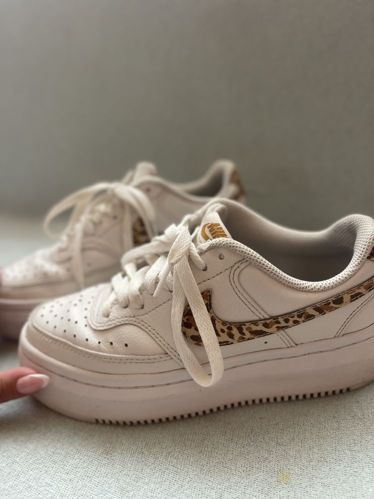 Сникърси nike court vision