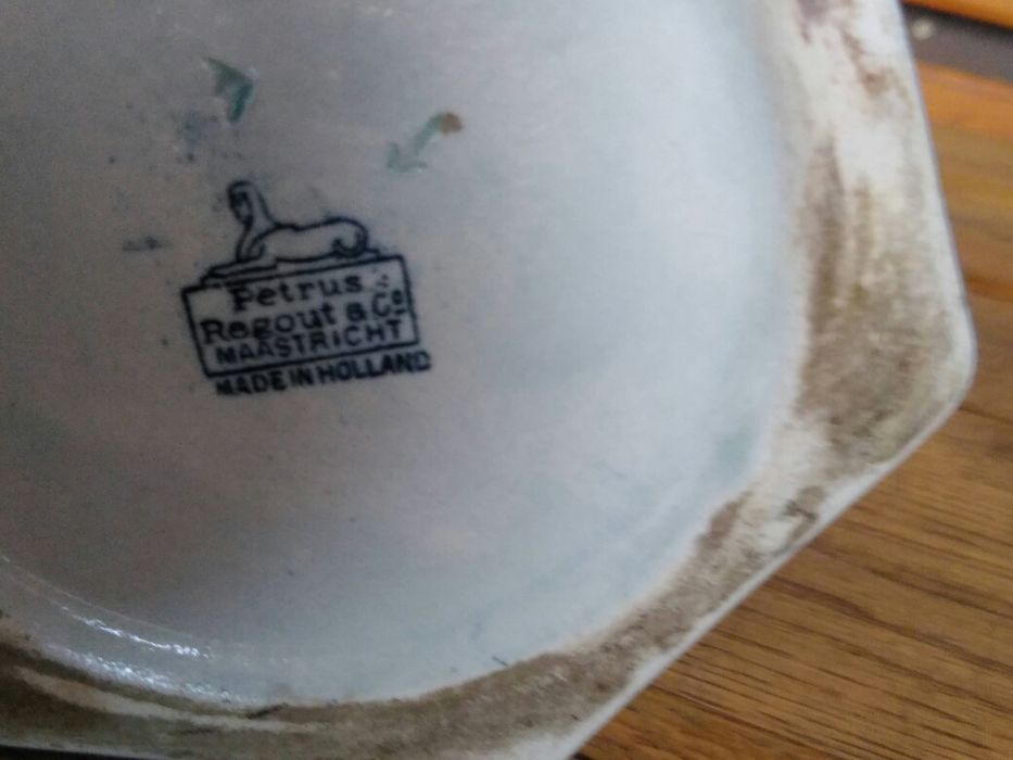 Продавам антикварна порцеланова ваза от Холандия