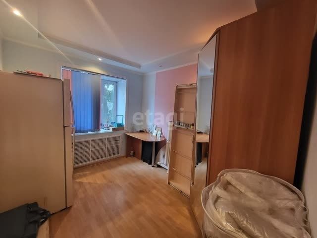 3 комн.квартиру,  8 мкр, 1/9