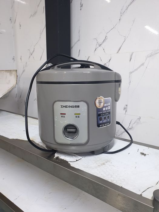 Продается Рисоварка, Миксер, Термопот, Грильница