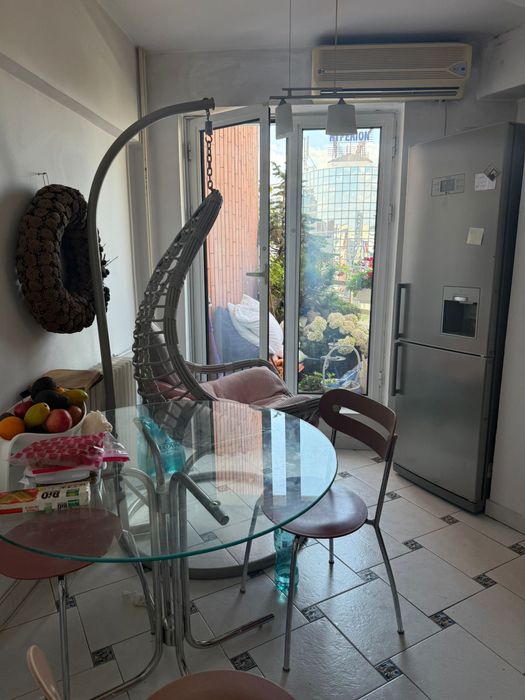 Vand apartament 3 camere deosebit pe Calea Calarasilor-direct propriet