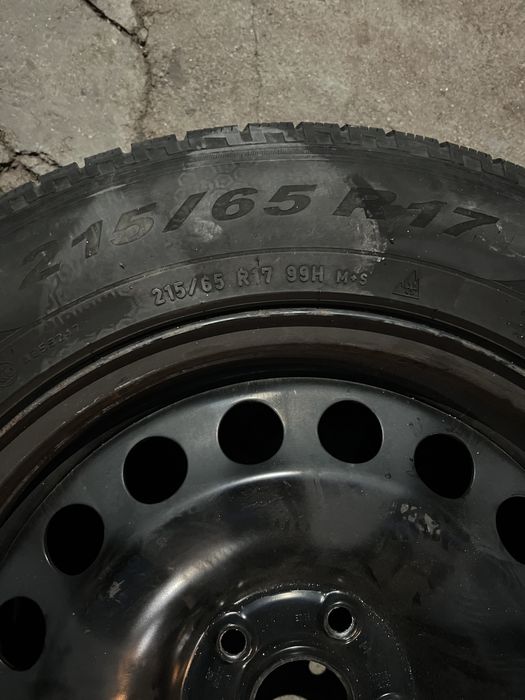 Зимни гуми Pireli 215/65/17 подходящи за SUV
