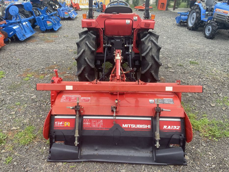 Tractor japonez Mitsubishi MT240, 4x4, servo, 24cp + freza
