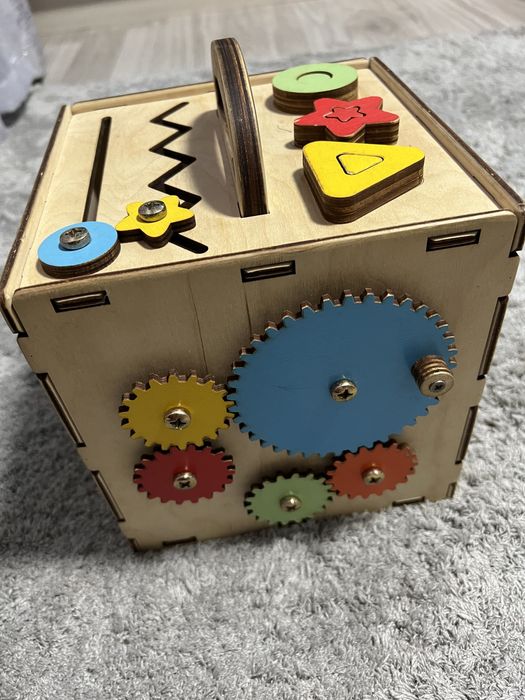 Бизибокс в отличном состоянии