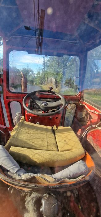 Vand tractor UTB 445