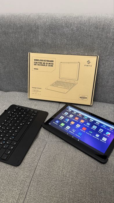 Таблет Amazon Fire HD 10 Plus + калъф с клавиатура за таблета