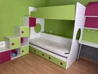 Двуетажно легло за детска стая, стълбички шкафчета, ъглово бюро, голям
