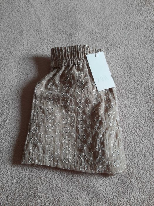 Къси панталони Zara