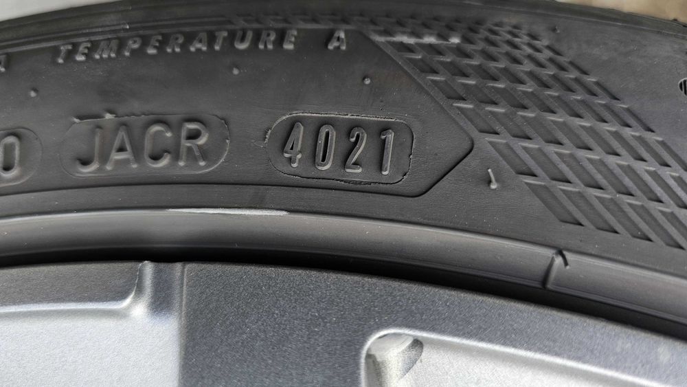 Jante Aliaj BMW  18  + Cauciucuri vara 235/45/18