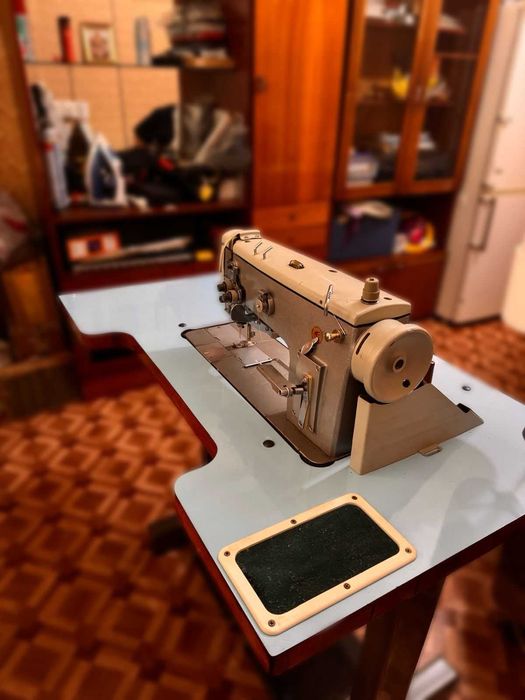 Двухигольная швейная машина ПМЗ 1852