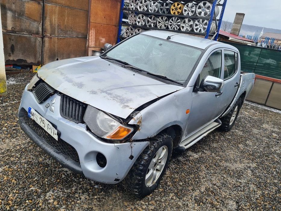 Usa Stanga Fata Mitsubishi L200 2006 - 2010 SUV 4 Usi GRI (832)