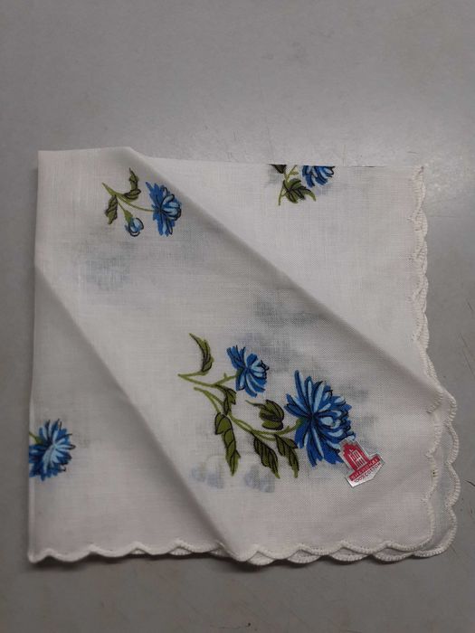 Носни кърпички нови