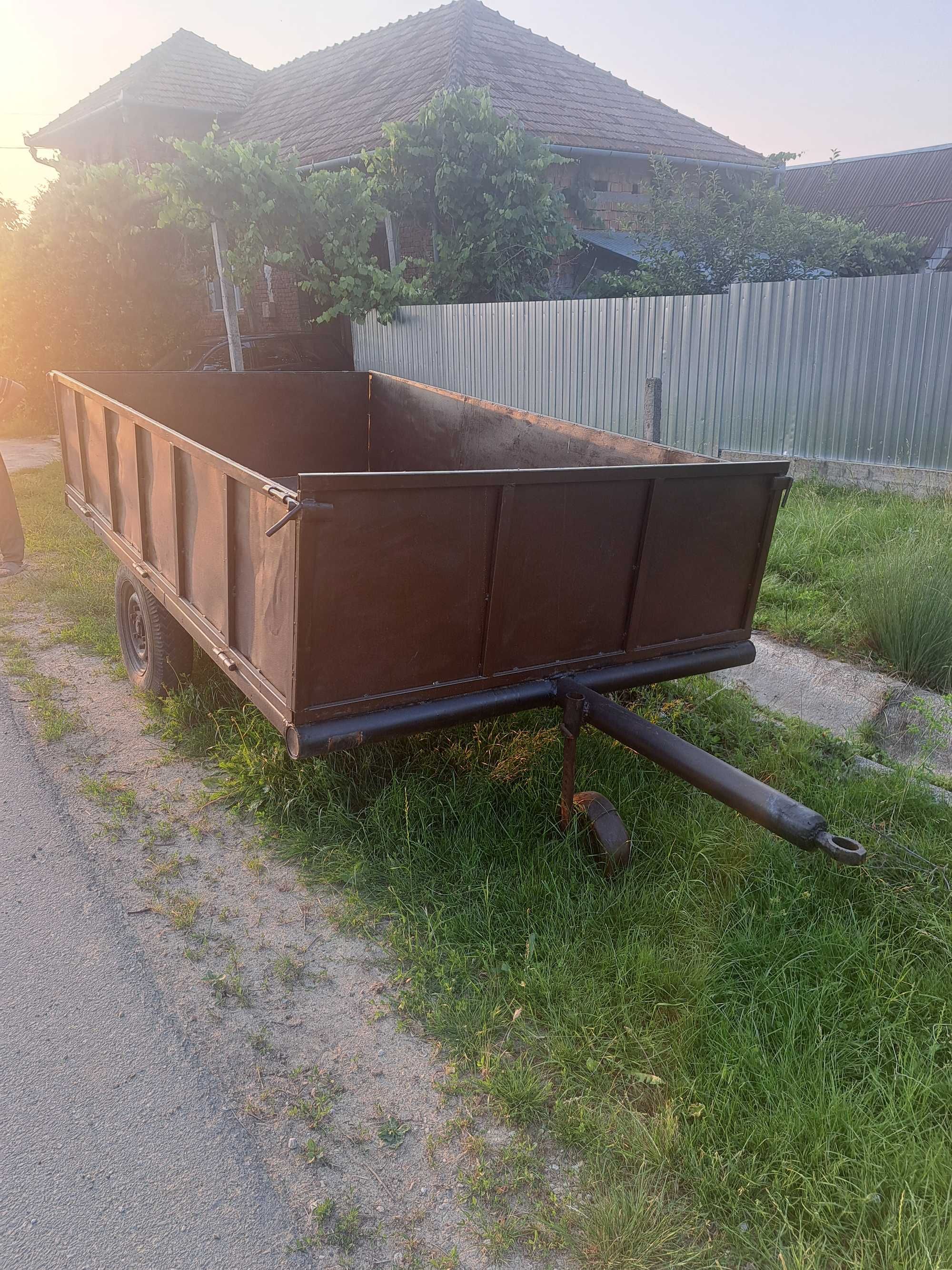 Remorca dupa tractor