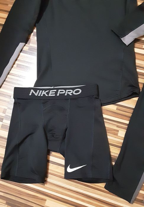 (XL 158-170) NIKE PRO оригинални термо дрехи