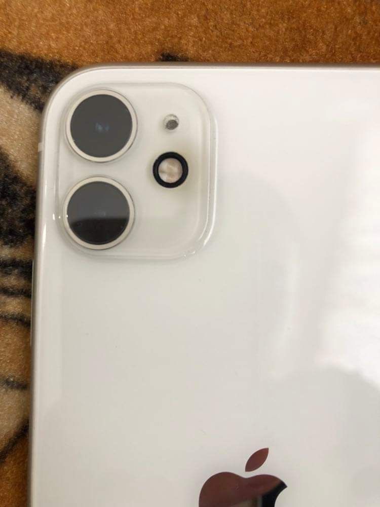 Iphone 11 бял