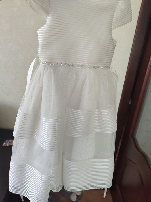 Продам платье на девочку