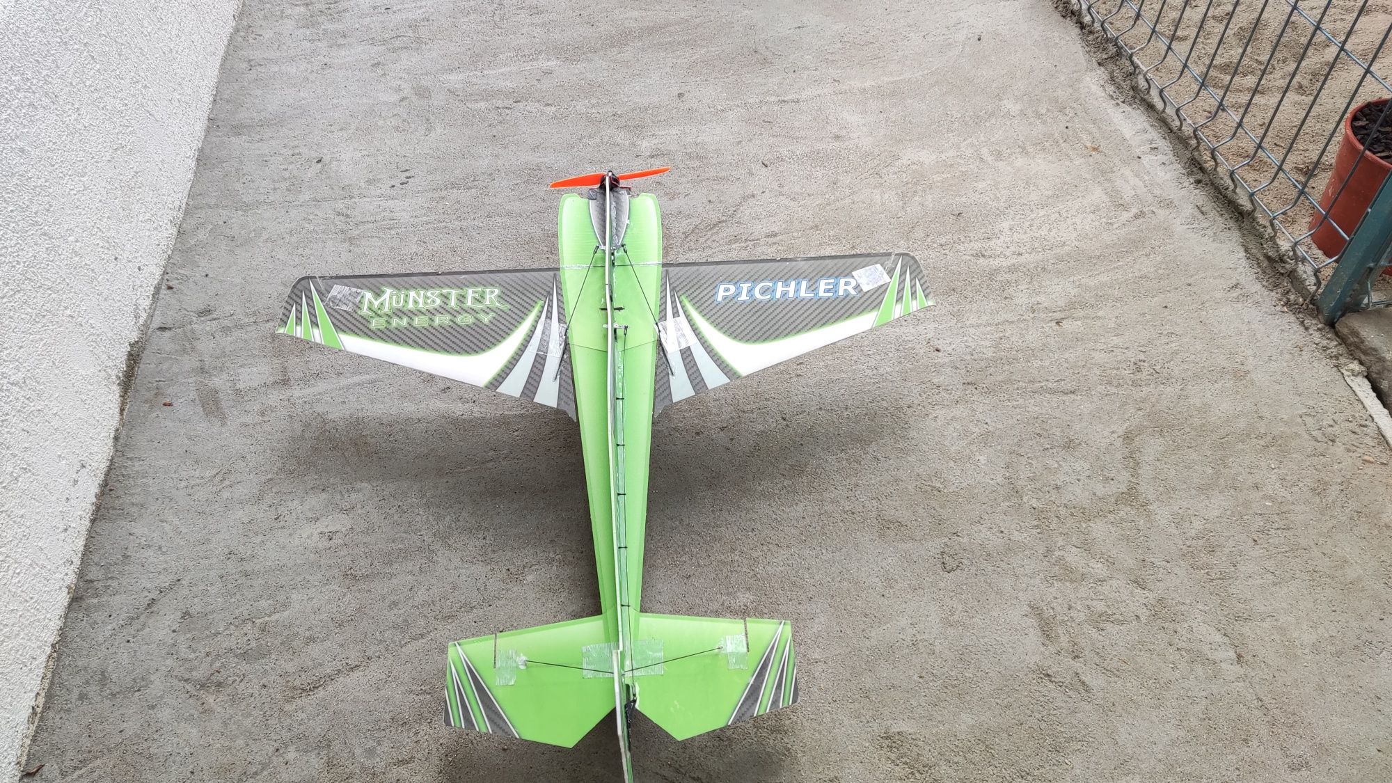 Avion acrobat Pichler Edge 540 cu spuma vector anti rupere